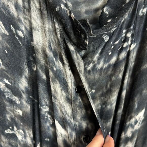 Young Fabulous & Broke Long Sleeve Collared Rayon Jumpsuit Size M - Picture 3 of 14